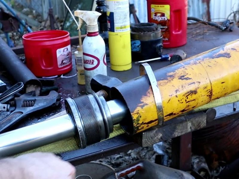 Rebuild or Replace Hydraulic Cylinders, Which is Better?