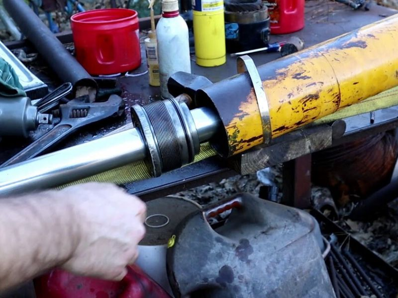 Revealing prevention measures and repair tips for stuck hydraulic cylinders!