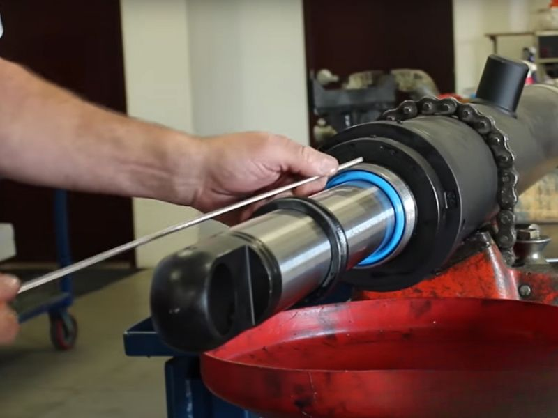 How to Rebuild a Telescopic Hydraulic Cylinder