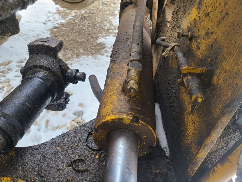 Understanding Hydraulic Cylinder Jerking Problems